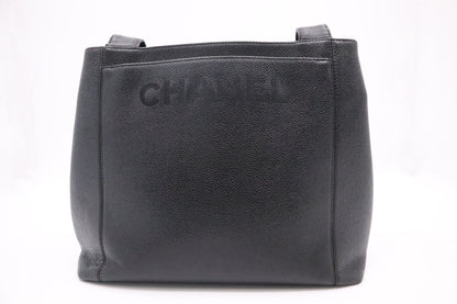 Chanel Shoulder Bag in Black Caviar Leather
