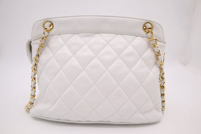 Chanel Shoulder Bag in White MattelassÃ© Leather