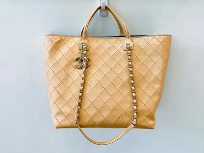 CHANEL CC CHARM CHAIN SHOPPING TOTE