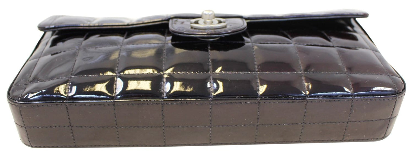 CHANEL Plum Patent Leather Square Stitch CC Shoulder Bag