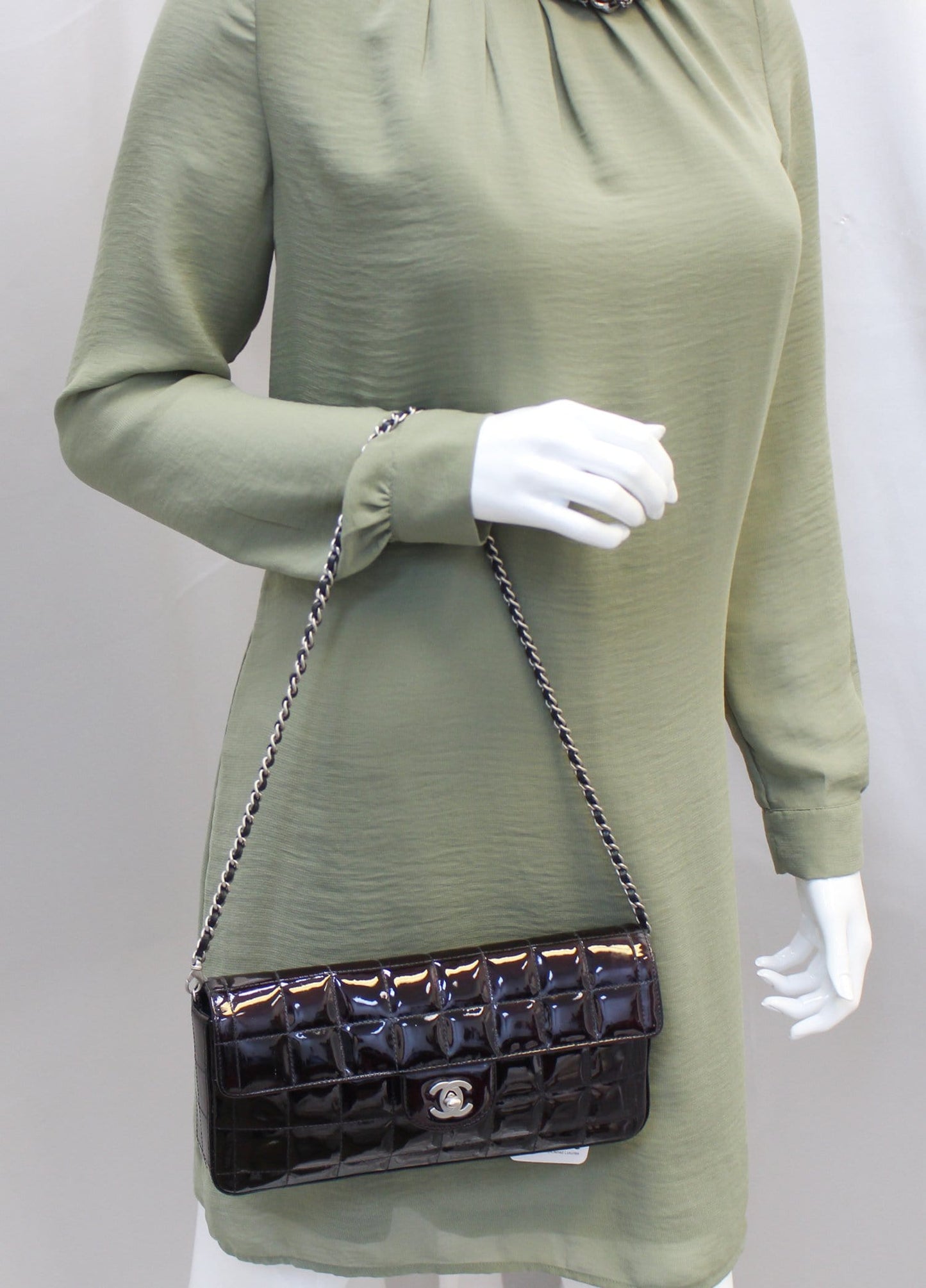 CHANEL Plum Patent Leather Square Stitch CC Shoulder Bag