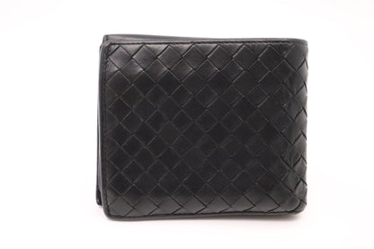 Bottega Veneta Bifold Wallet in Black Intrecciato Leather