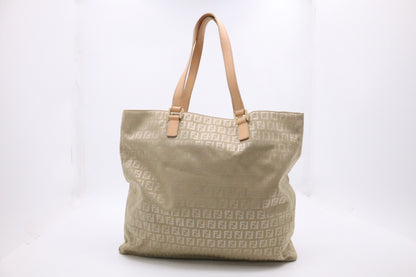 Fendi Tote Bag in Beige Zucchino Canvas