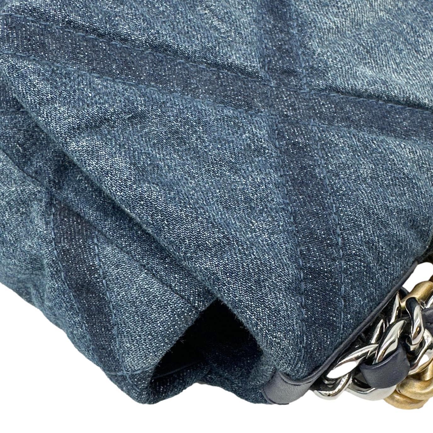 CHANEL 19 Flap Medium Denim Shoulder Bag Blue