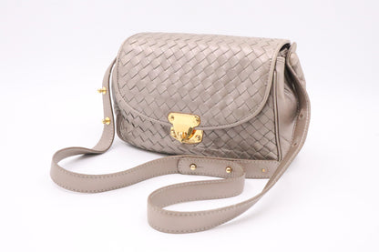 Bottega Veneta Shoulder Bag in Greige Metallic Intrecciato Leather