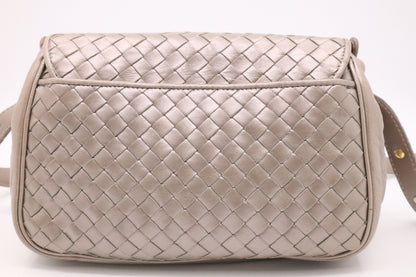 Bottega Veneta Shoulder Bag in Greige Metallic Intrecciato Leather