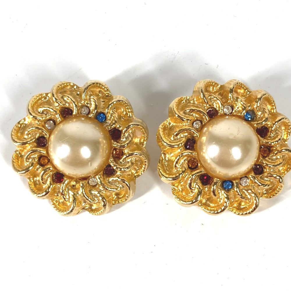 CHANEL Pierce metal gold vintage Flowers Rhinestones Faux Pearls Women