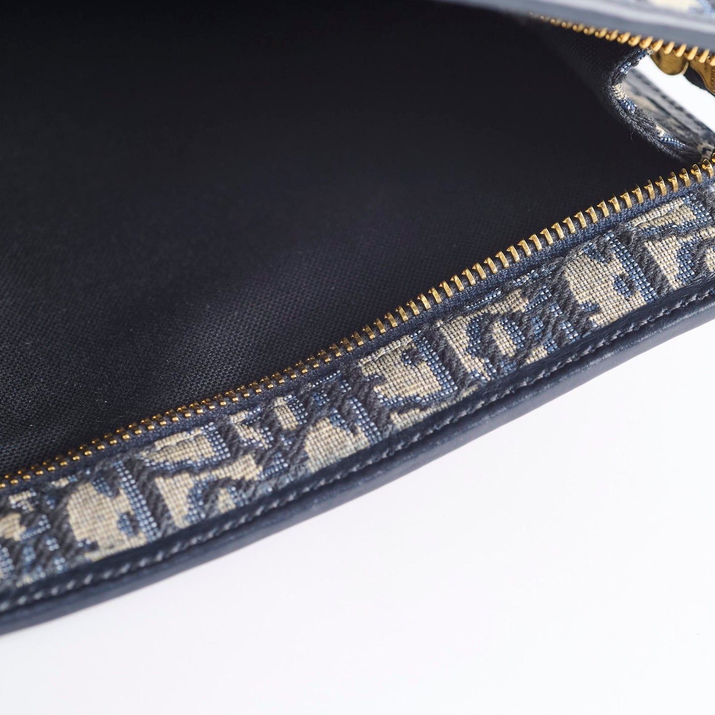 Christian Dior 30 Montaigne Dea Pouch Navy Oblique
