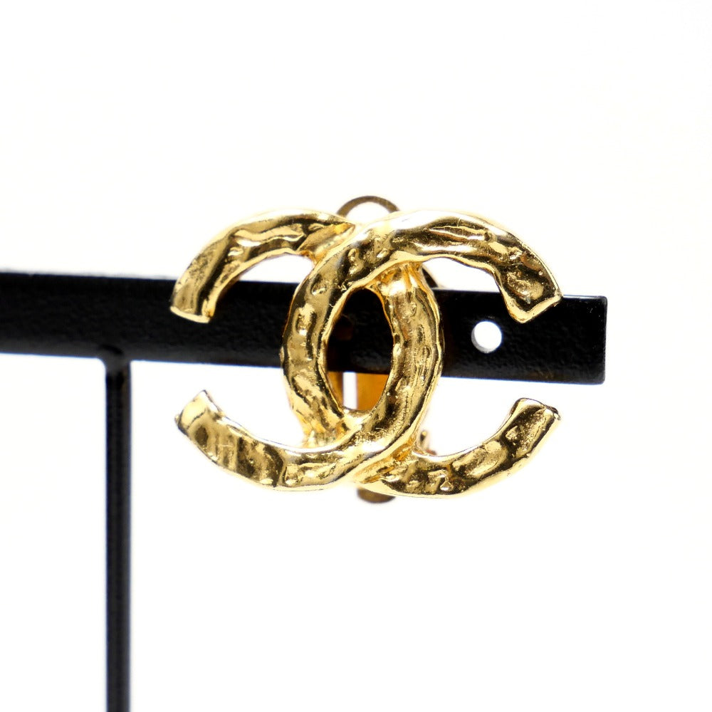 CHANEL Earring brass gold