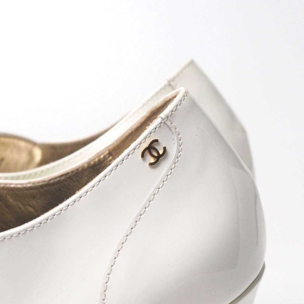CHANEL pumps Patent leather white G33057 39C