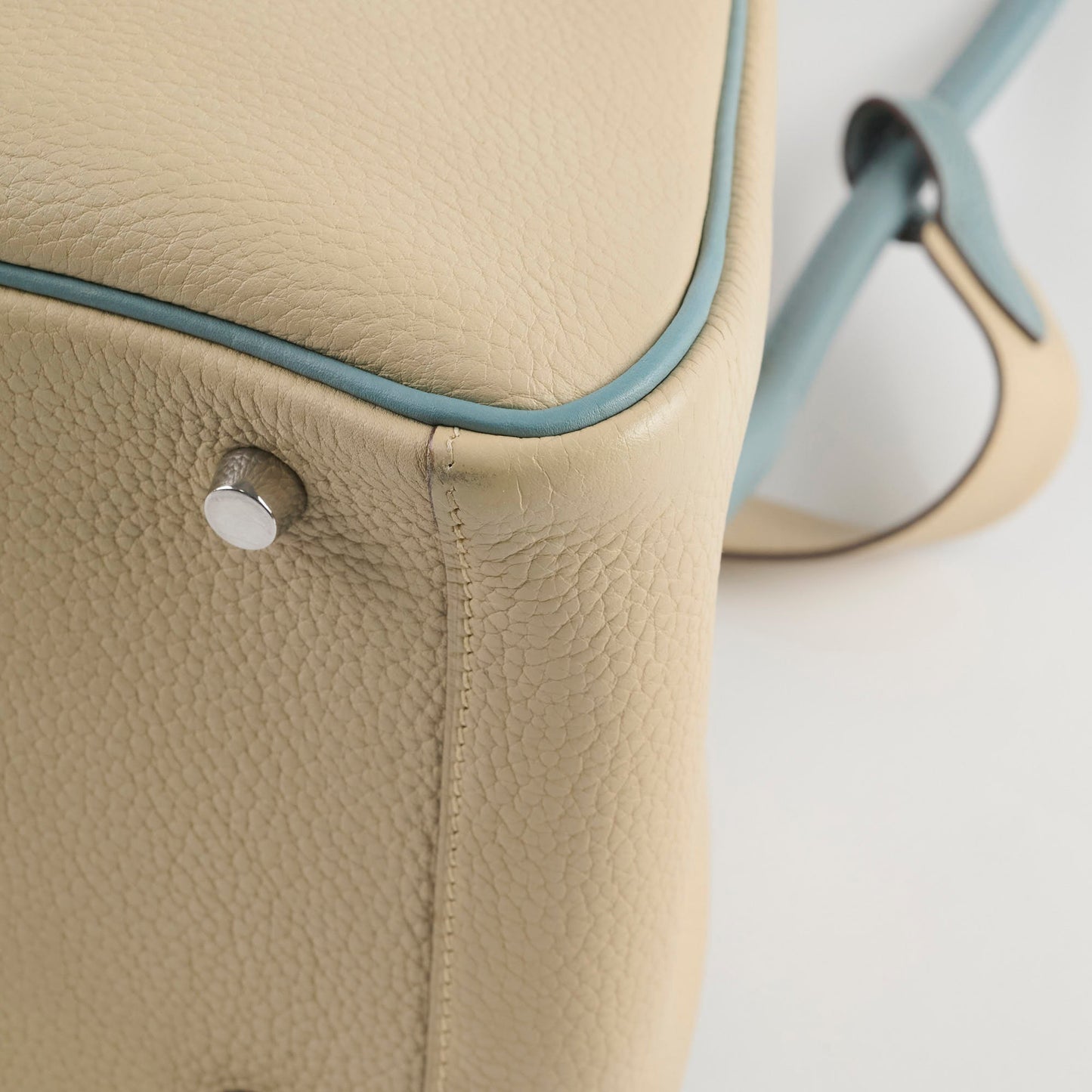 Hermes Lindy 30 Clemence PHW Parchemin/Ciel  M Square Stamp