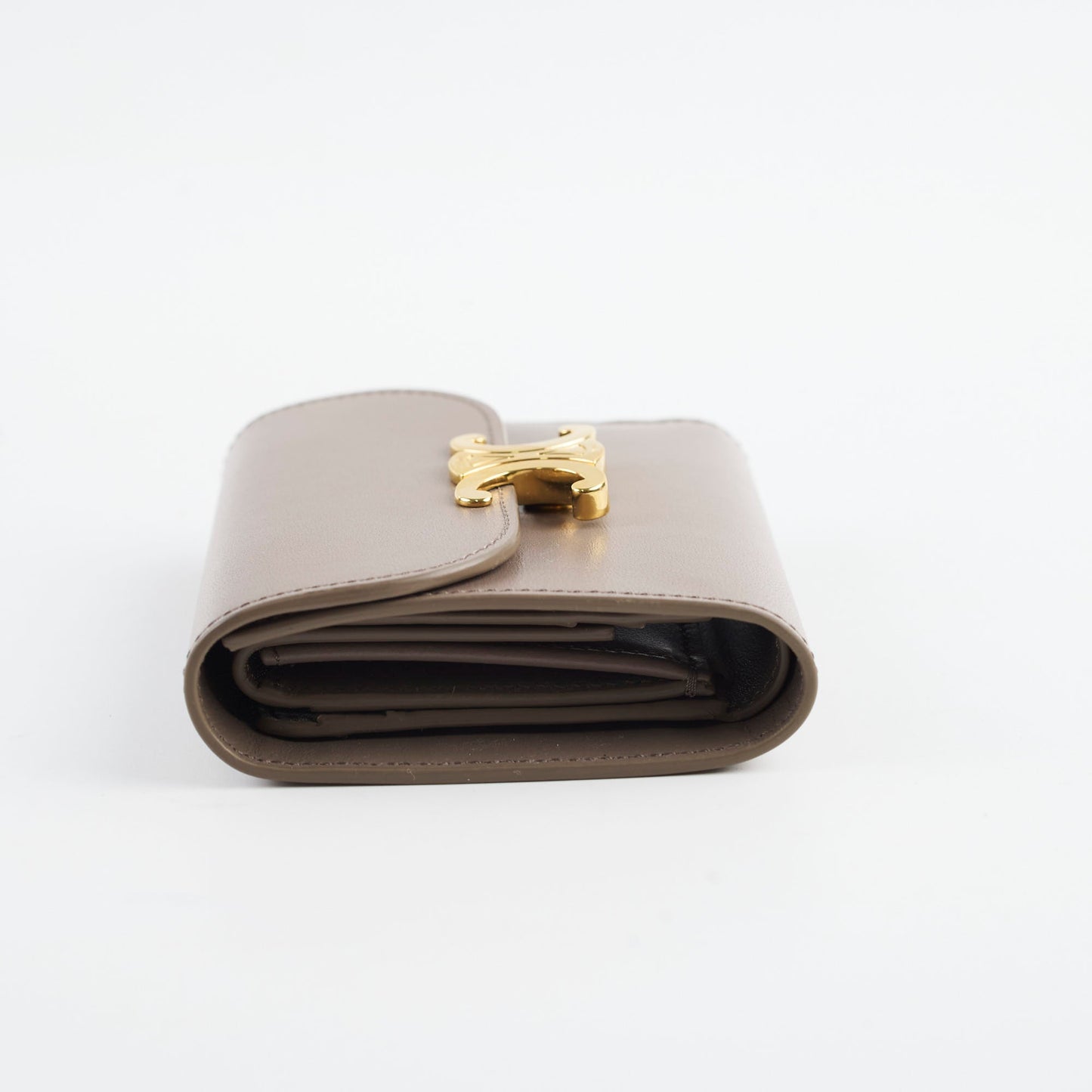 Luxury CELINE Small Flap Wallet Triomphe in Shiny Calfskin Pebble