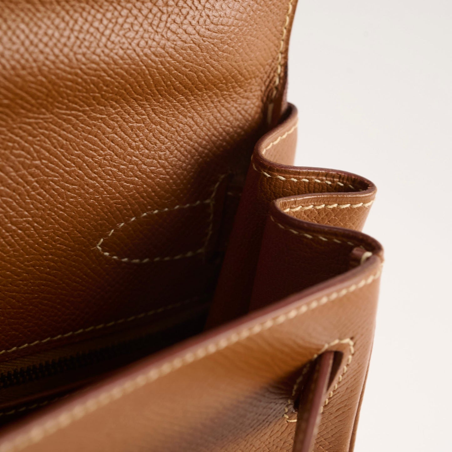 Hermes Kelly 28 Courchevel Gold - Stamp B Square