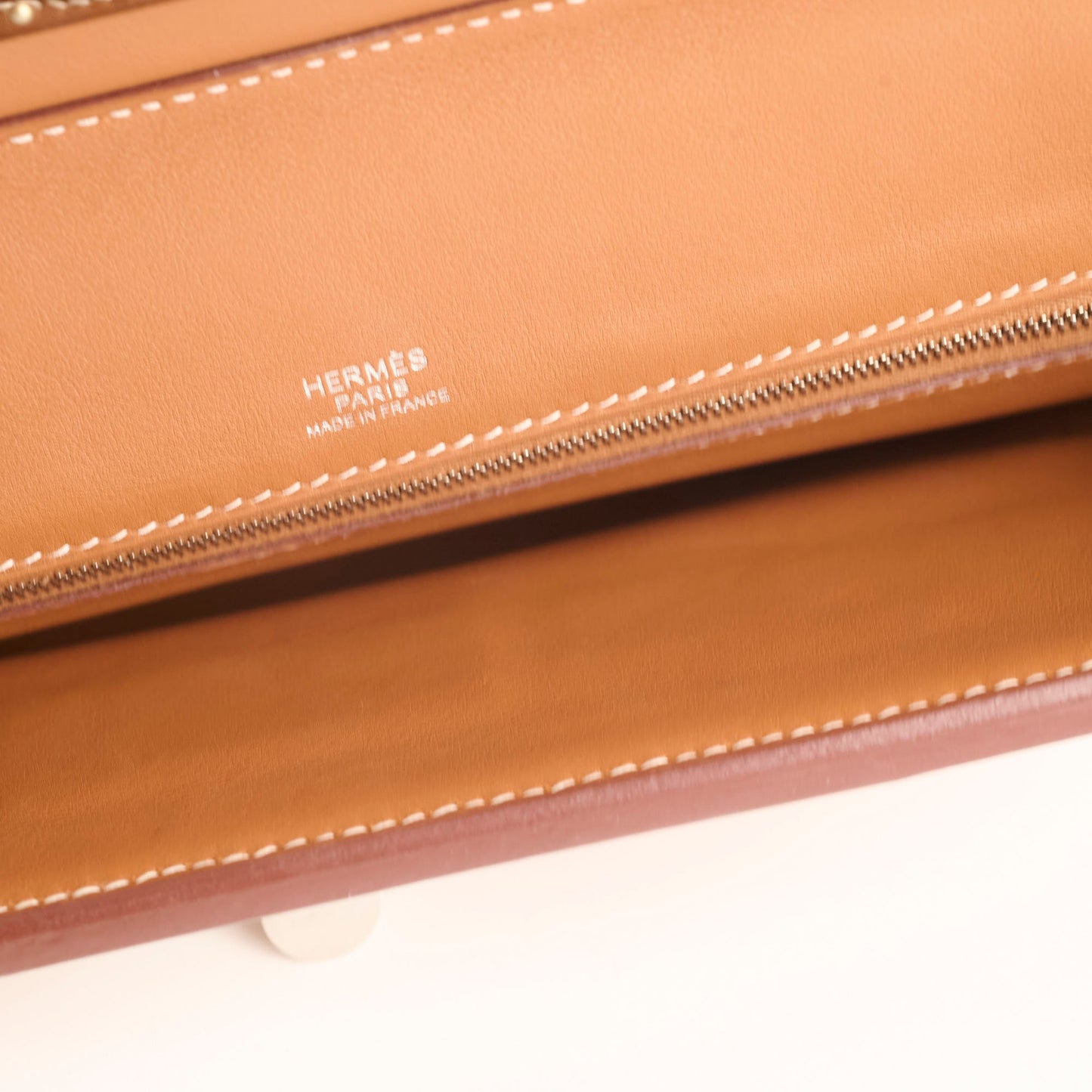 Hermes 24 24 29 Gold Palladium HW Y stamp
