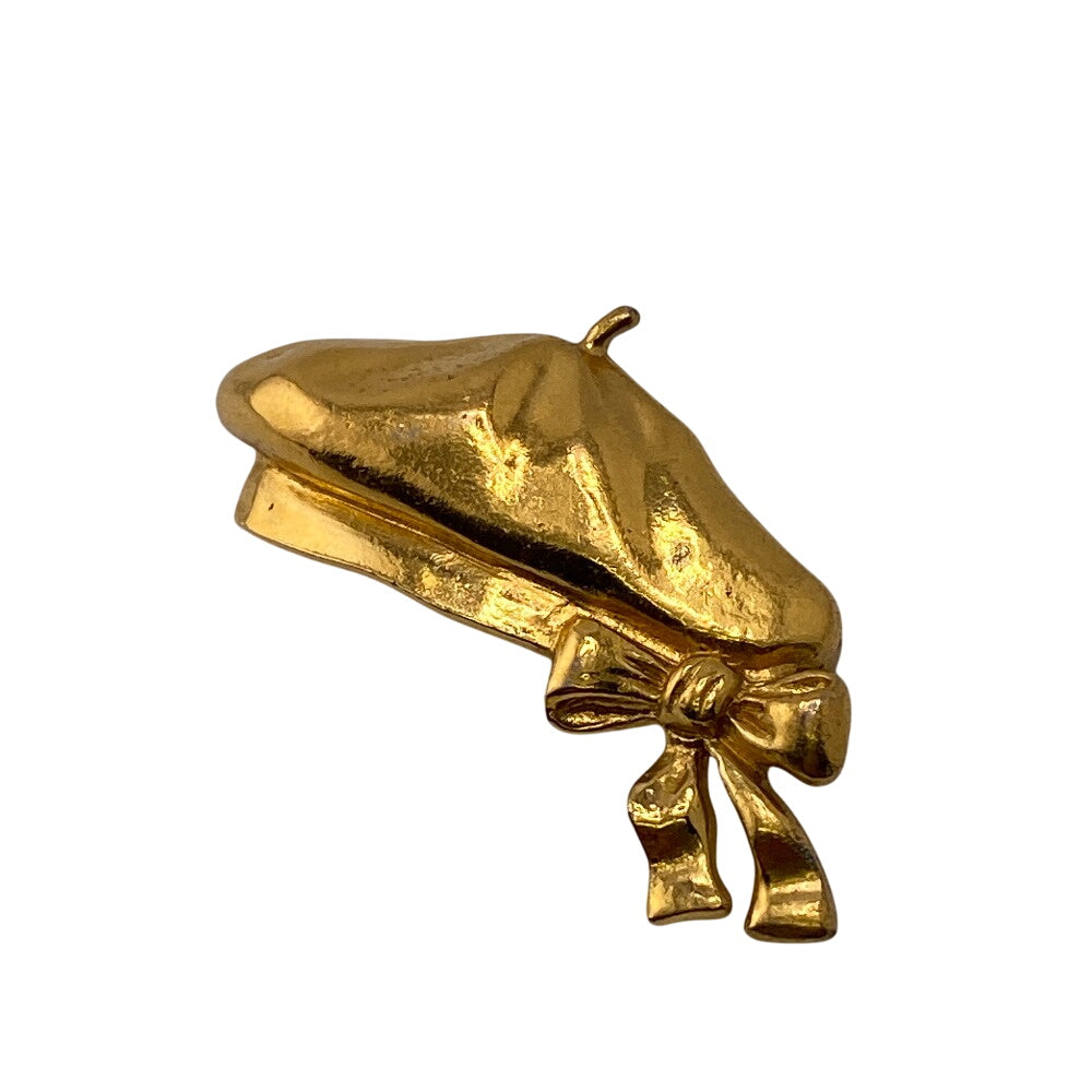 CHANEL Brooch Gold Plated gold Beret Ribbon