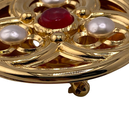 CHANEL Brooch Gold Plated, Faux Pearl gold