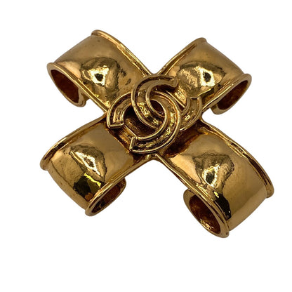 CHANEL Brooch Gold Plated gold