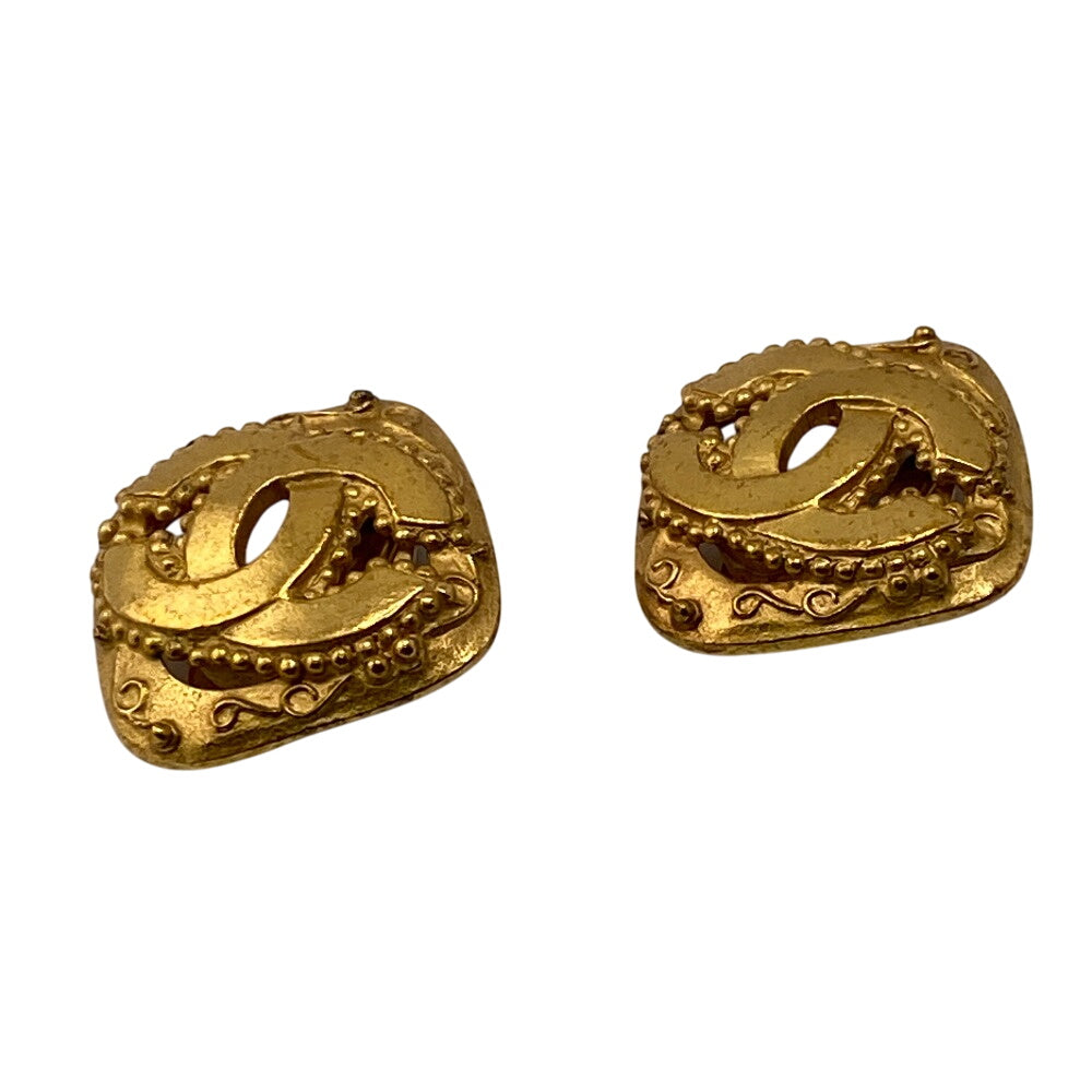 CHANEL Earring 96A Gold Plated gold COCO Mark
