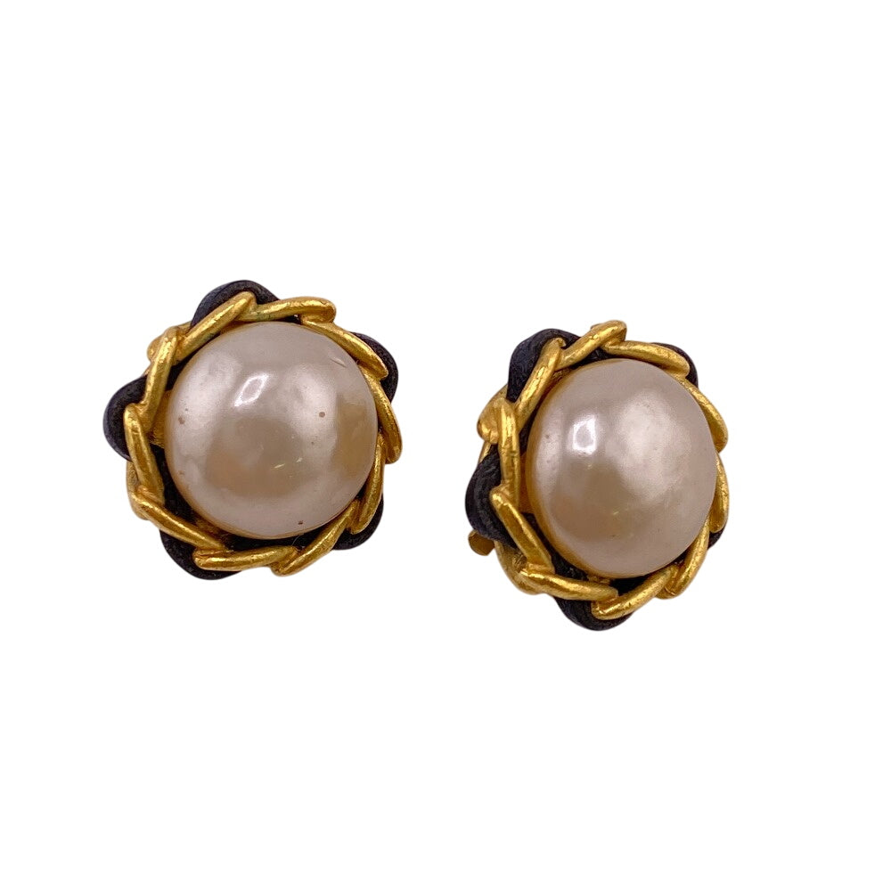 CHANEL Earring Gold Plated, Leather gold 93A Pearl Women