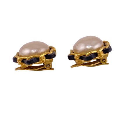 CHANEL Earring Gold Plated, Leather gold 93A Pearl Women