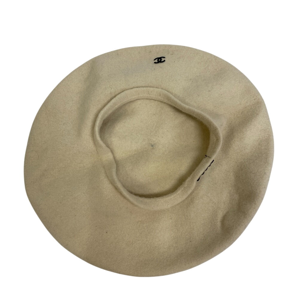 CHANEL beret wool white