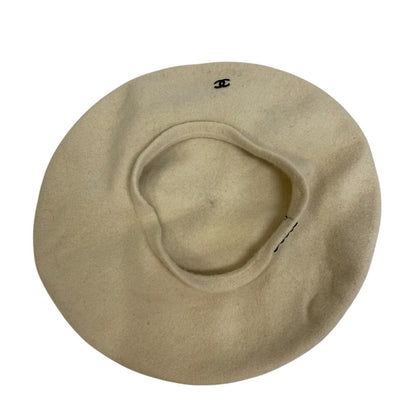 CHANEL beret wool white