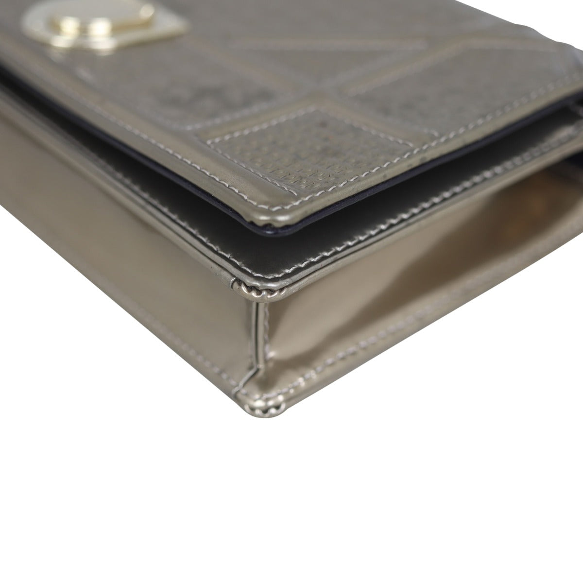 Dior Diorama Wallet on Chain