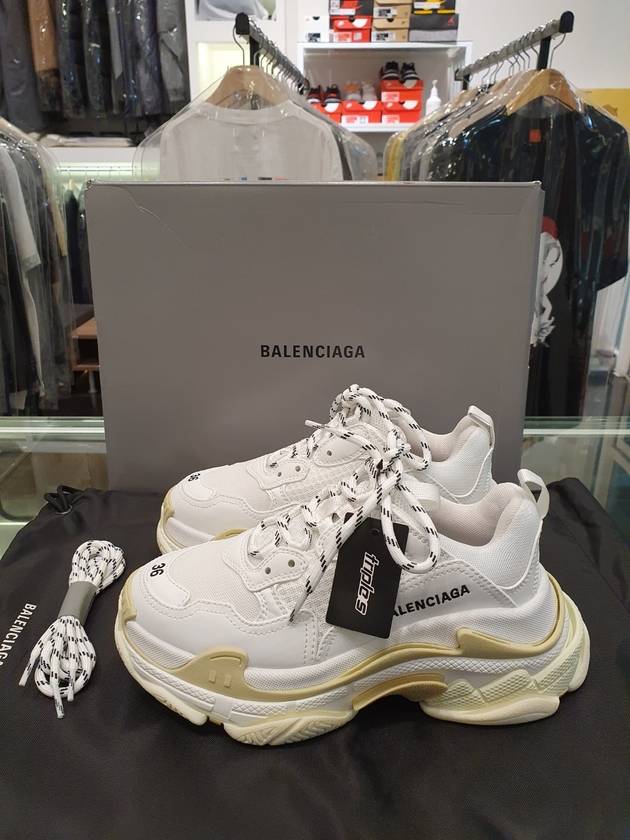 Luxury Balenciaga Trending 2025 Triple S Low-Top Sneakers White