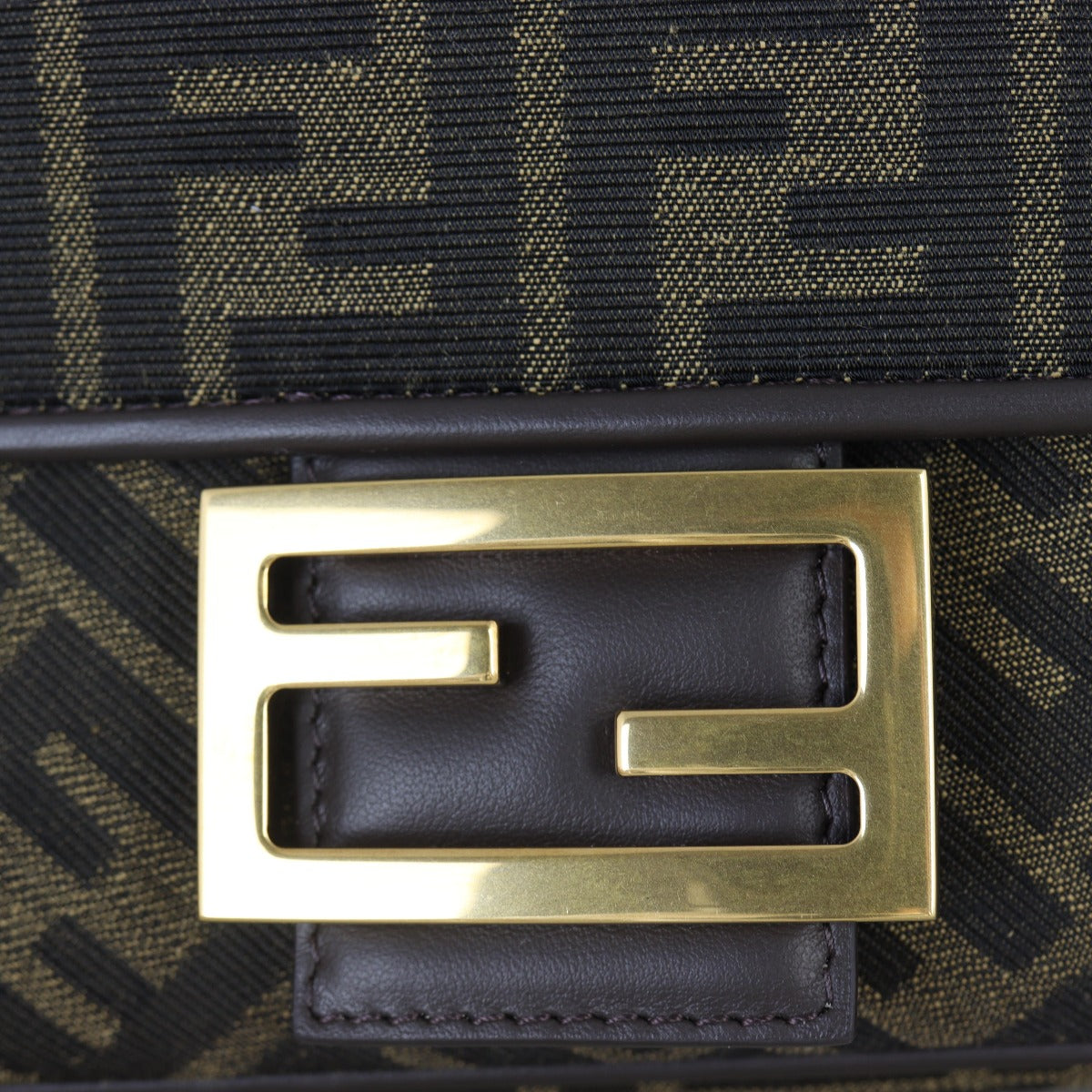 Fendi Baguette Chain Midi Bag