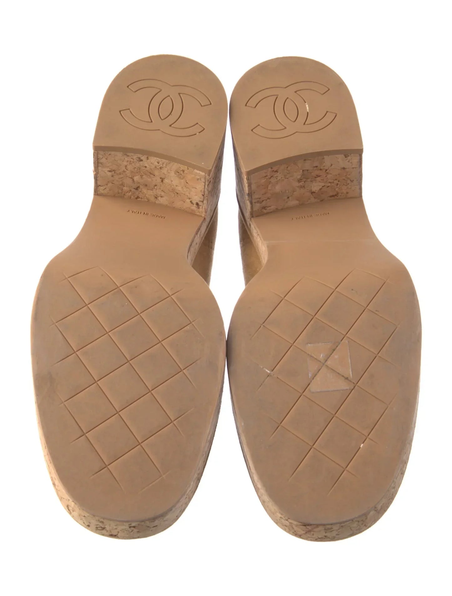 CHANEL INTERLOCKING CC LOGO PUMPS