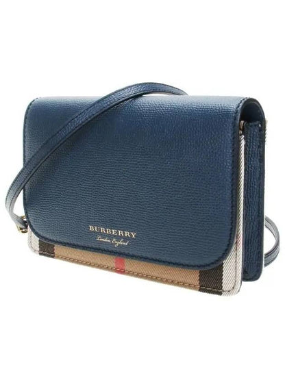 Luxury Burberry New Hampshire Shoulder Bag Navy