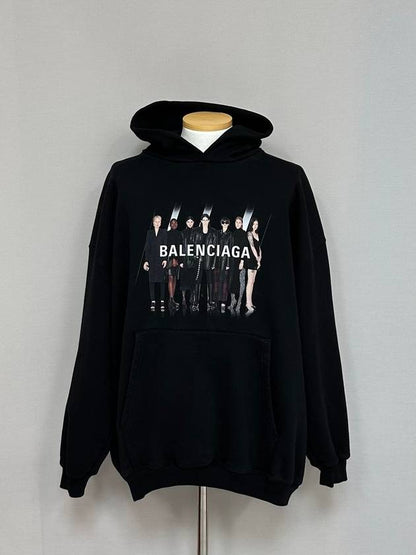 Luxury Balenciaga Trending 2025 Ark Walk Hoodie 110