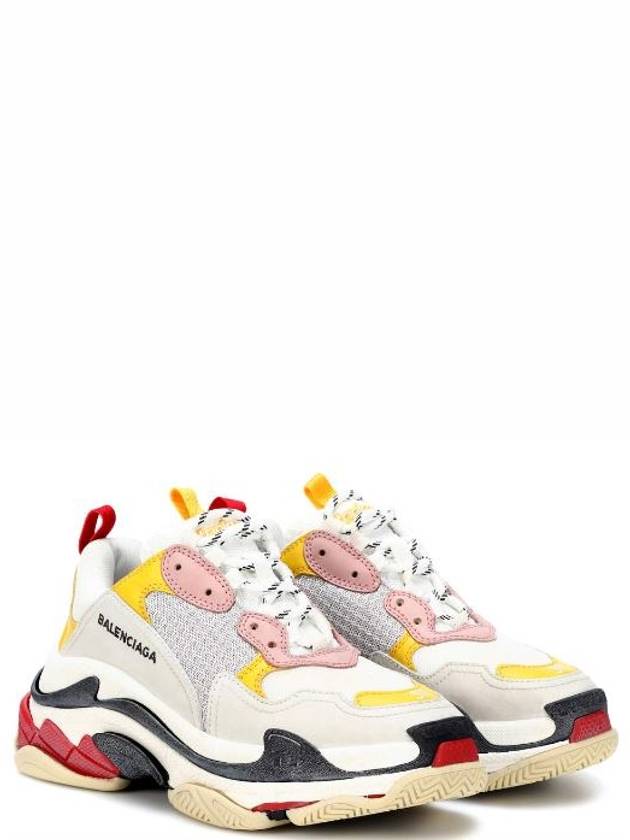 Luxury Balenciaga Trending 2025 Triple S Low Top Sneakers Cream Yellow