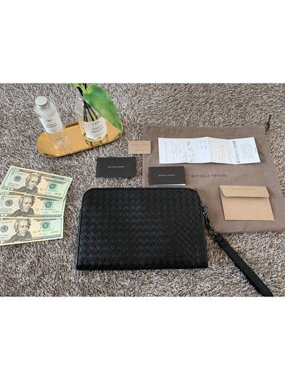 Luxury Bottega Veneta Luxury Bottega Veneta black clutch bag