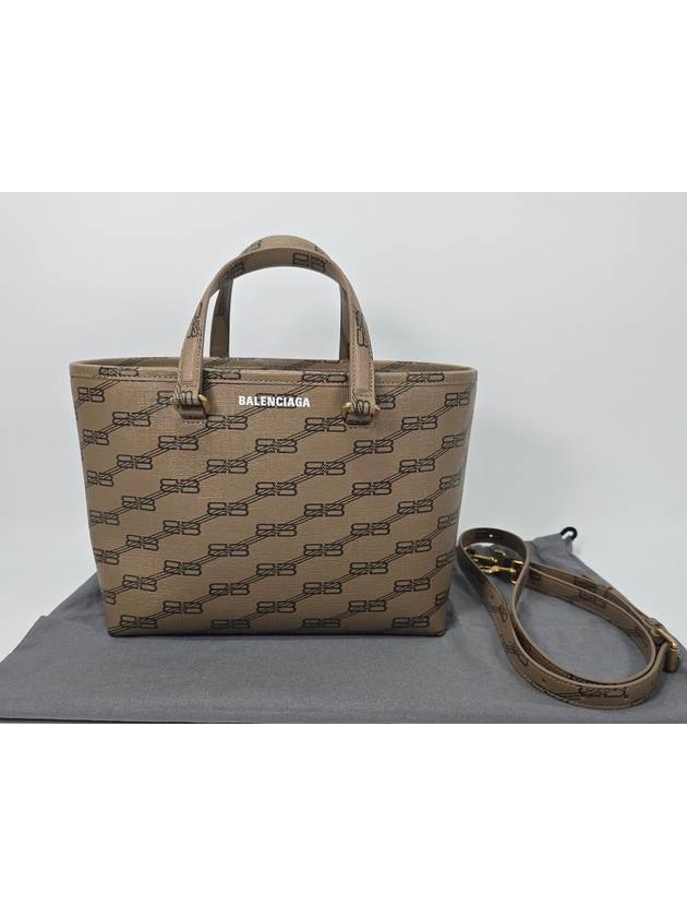 Luxury Balenciaga Trending 2025 Signature BB Monogram Small Shopper Bag