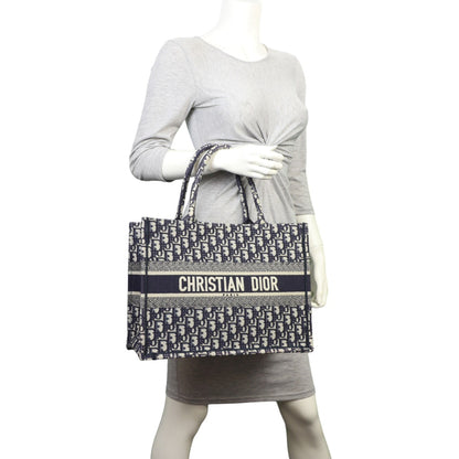 Dior Book Tote Medium Oblique