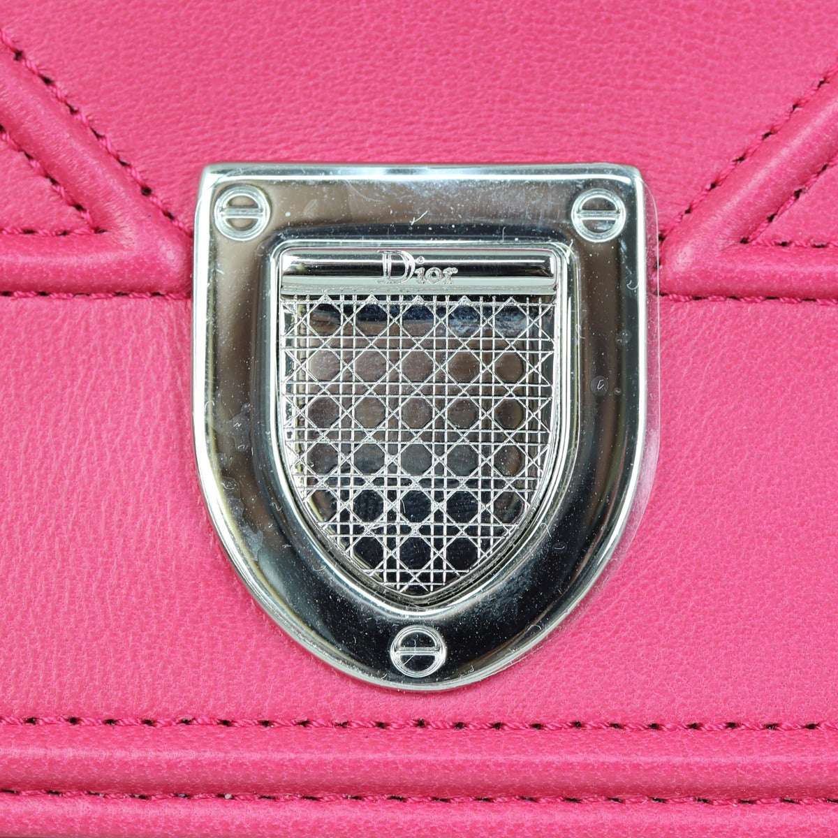 Dior Diorama Wallet on Chain