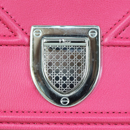 Dior Diorama Wallet on Chain