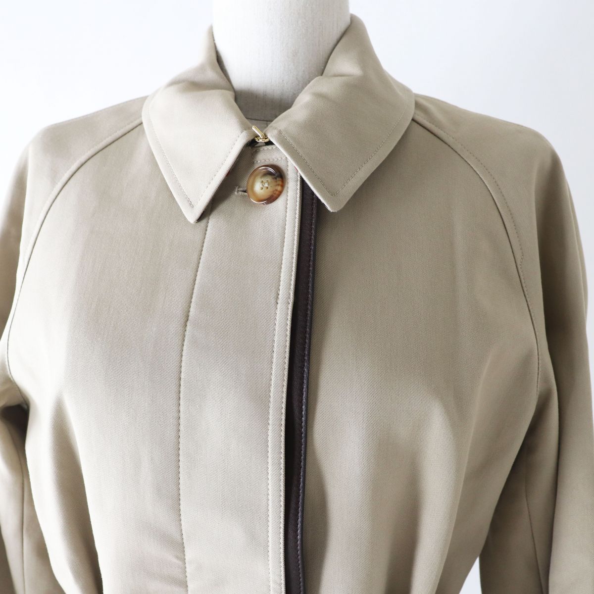 BURBERRY coat Main: 100% cotton, Lining: 100% cotton, Sleeve lining: 100% cupra, Part: Lamb leather STONE (beige type) Women 38