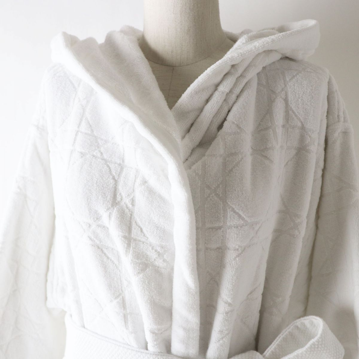 Christian Dior Bathrobe Main: 100% cotton white Women