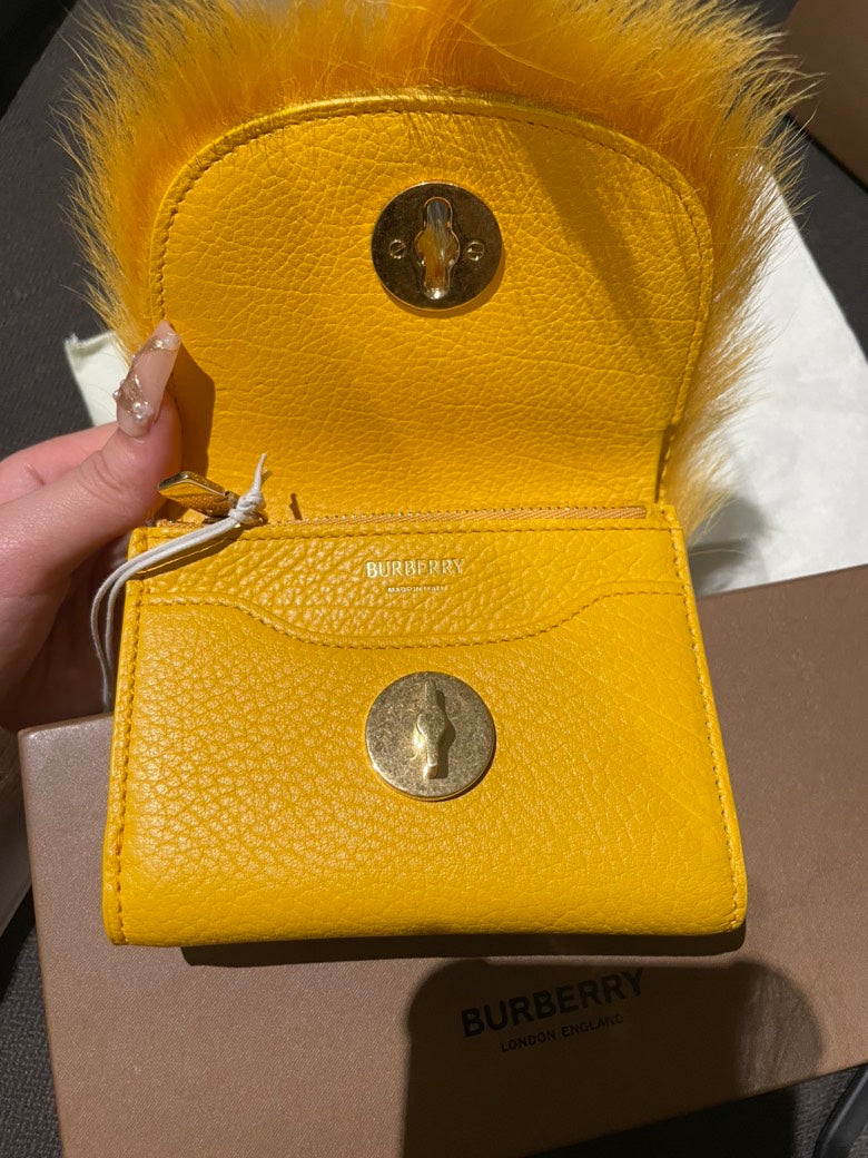 Luxury Burberry LS Compact Wallet Mimosa â Fur Wallet