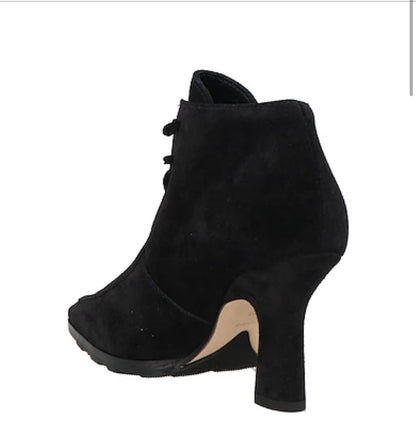 Luxury Burberry LF Sovereign Bootie Leather Black