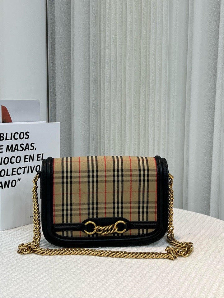 Luxury Burberry Grace Beige Plaid Shoulder Bag