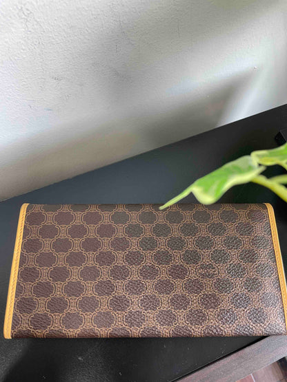 Luxury CELINE Vintage Macadam Triomphe Brown Canvas Long Wallet