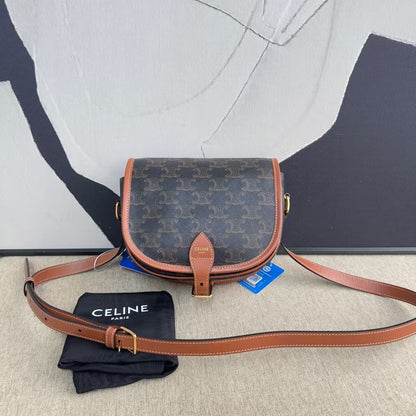 Luxury CELINE Vintage Brown Saddle Bag -  Designer Handbag