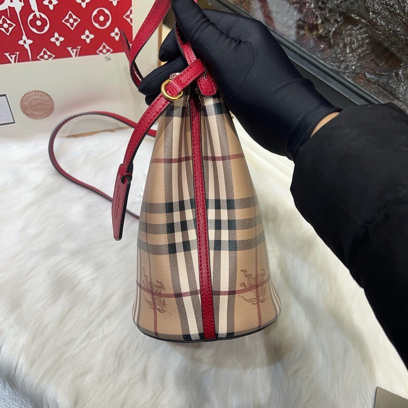 Luxury Burberry Vintage Check Beige Bucket Bag