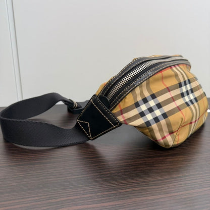 Luxury Burberry Canvas Plaid Bumbag Beige Belt Bag B3011