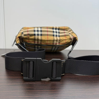 Luxury Burberry Canvas Plaid Bumbag Beige Belt Bag B3011