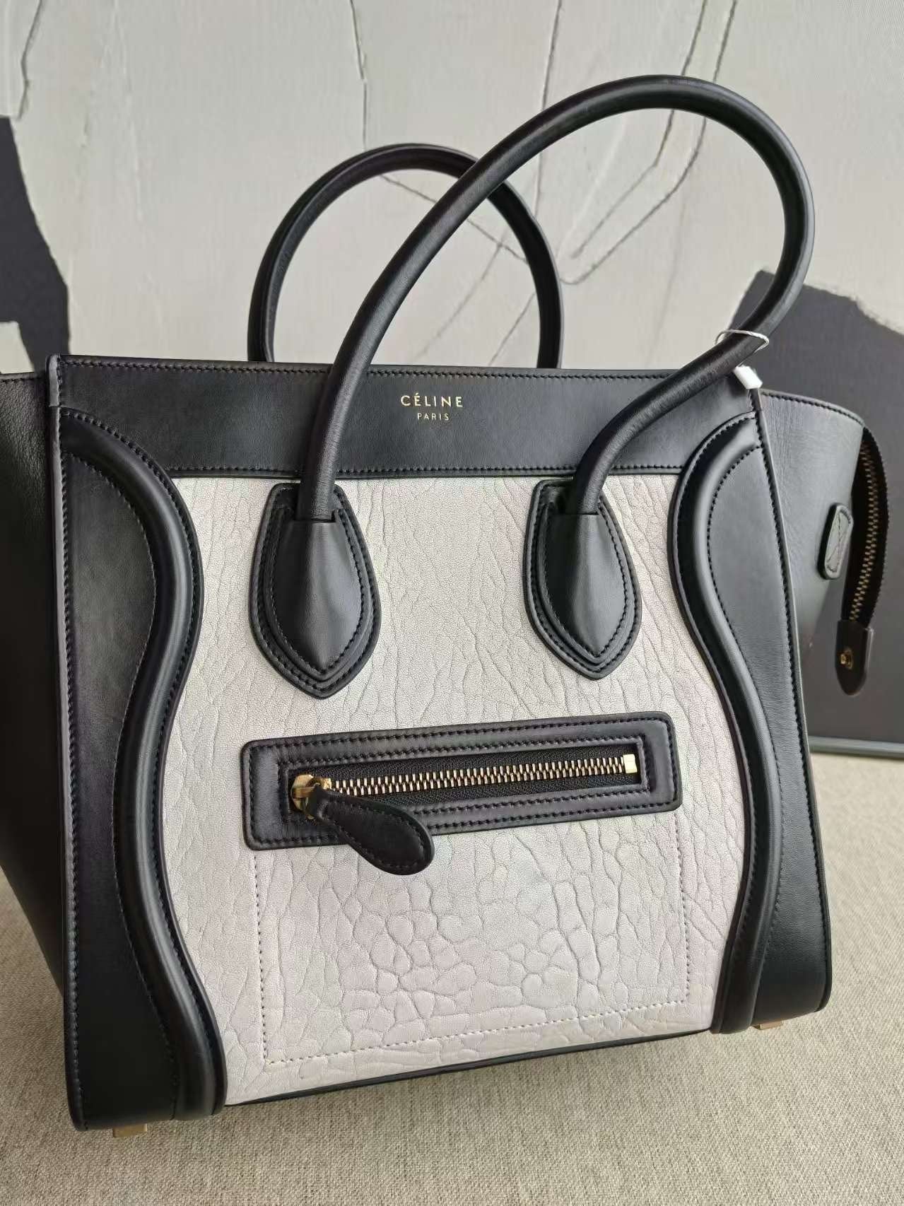 Luxury CELINE Luggage Micro Tote Bag Black Leather