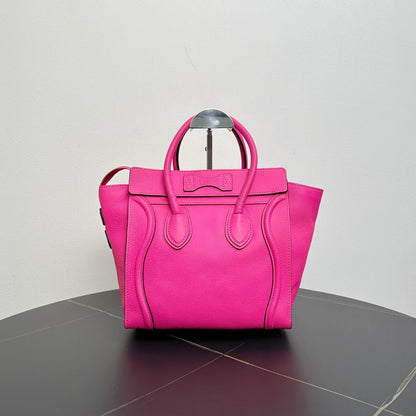Luxury CELINE Luggage Tote Bag in Pink Leather -